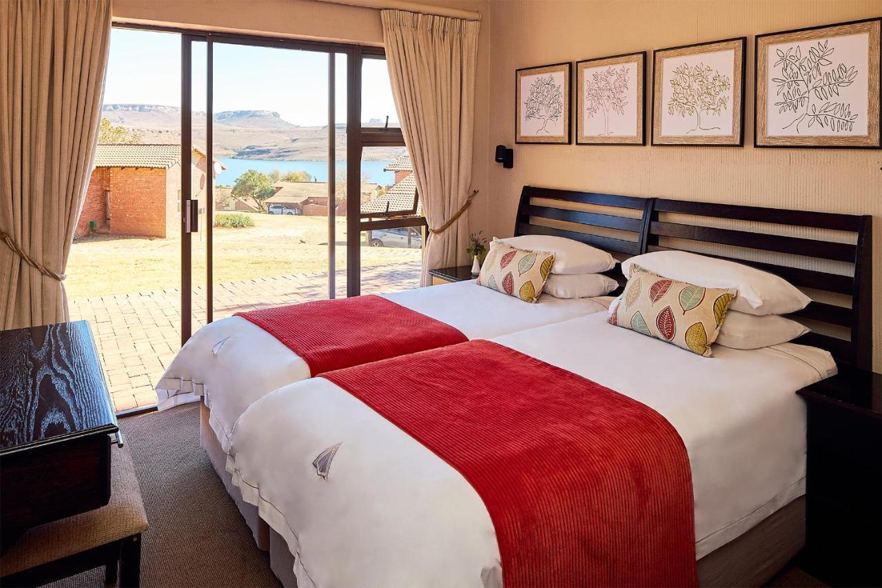 Hotel First Group Qwantani Harrismith Exteriér fotografie